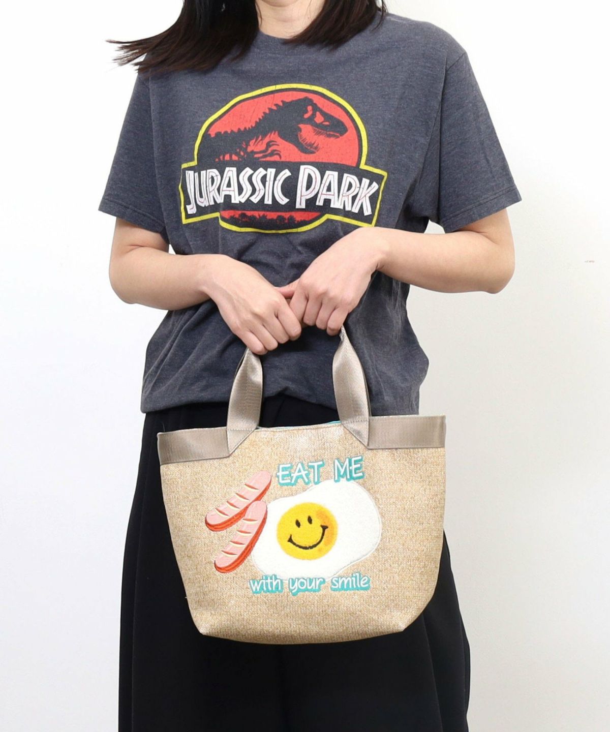 【COO SPECIAL WEEK】SMILEY 圖案刺繡托特包